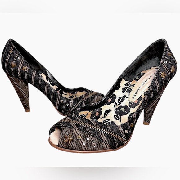 MARC JACOBS denim studded peep toe heels. 💙🩶 - Picture 1 of 9